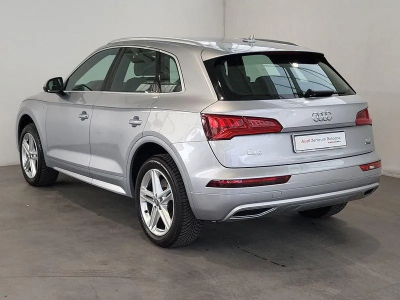 AUDI Q5 2.0 TDI 190CV qu S tr. Business Sport Image 4